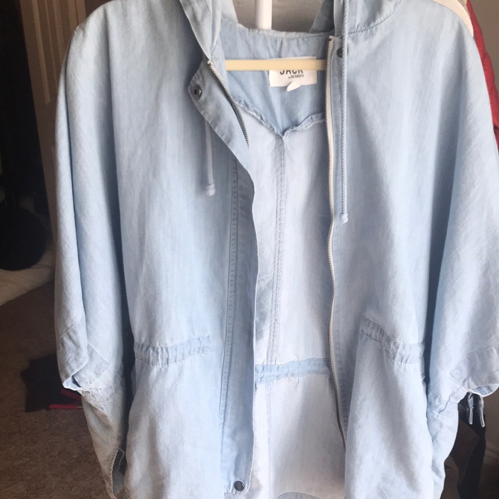 Cape jacket by B.B. Dakota size medium!  Chambray.